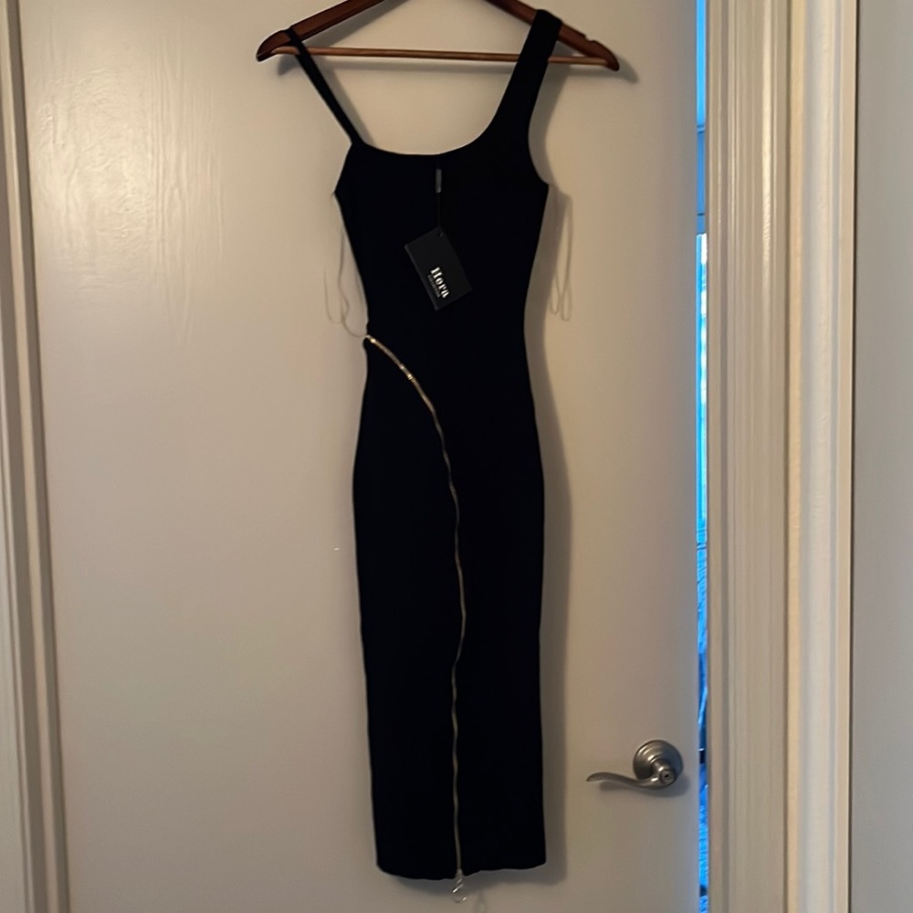 Black front zipper dress “New”